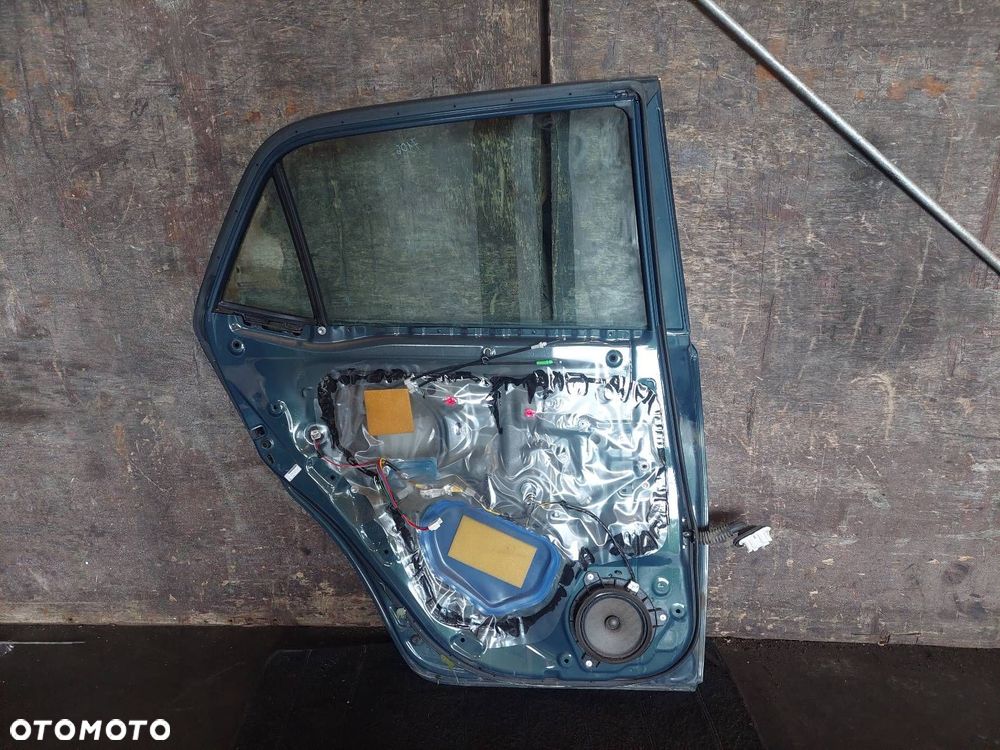DRZWI KOMPLETNE LEWY TYŁ TOYOTA AURIS I HB 5D 8T8 ID: 236967 - 5