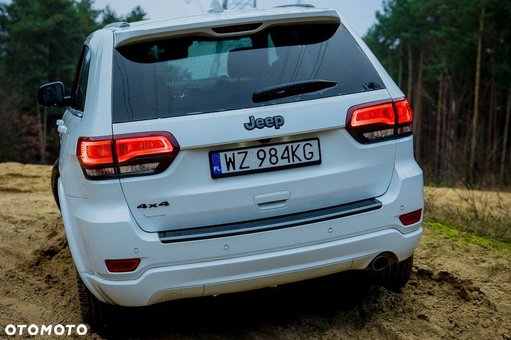Jeep Grand Cherokee - 9