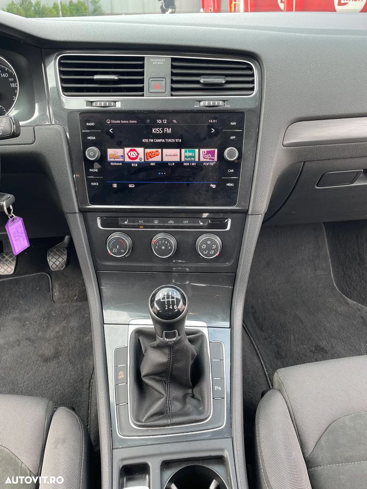 Volkswagen Golf 2.0 TDI SCR Comfortline - 8