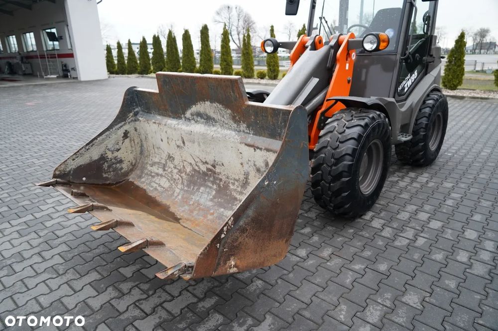 Hitachi ZW95 / ŁADOWARKA KOŁOWA / 2020 R / WIDŁY DO PALET - 22