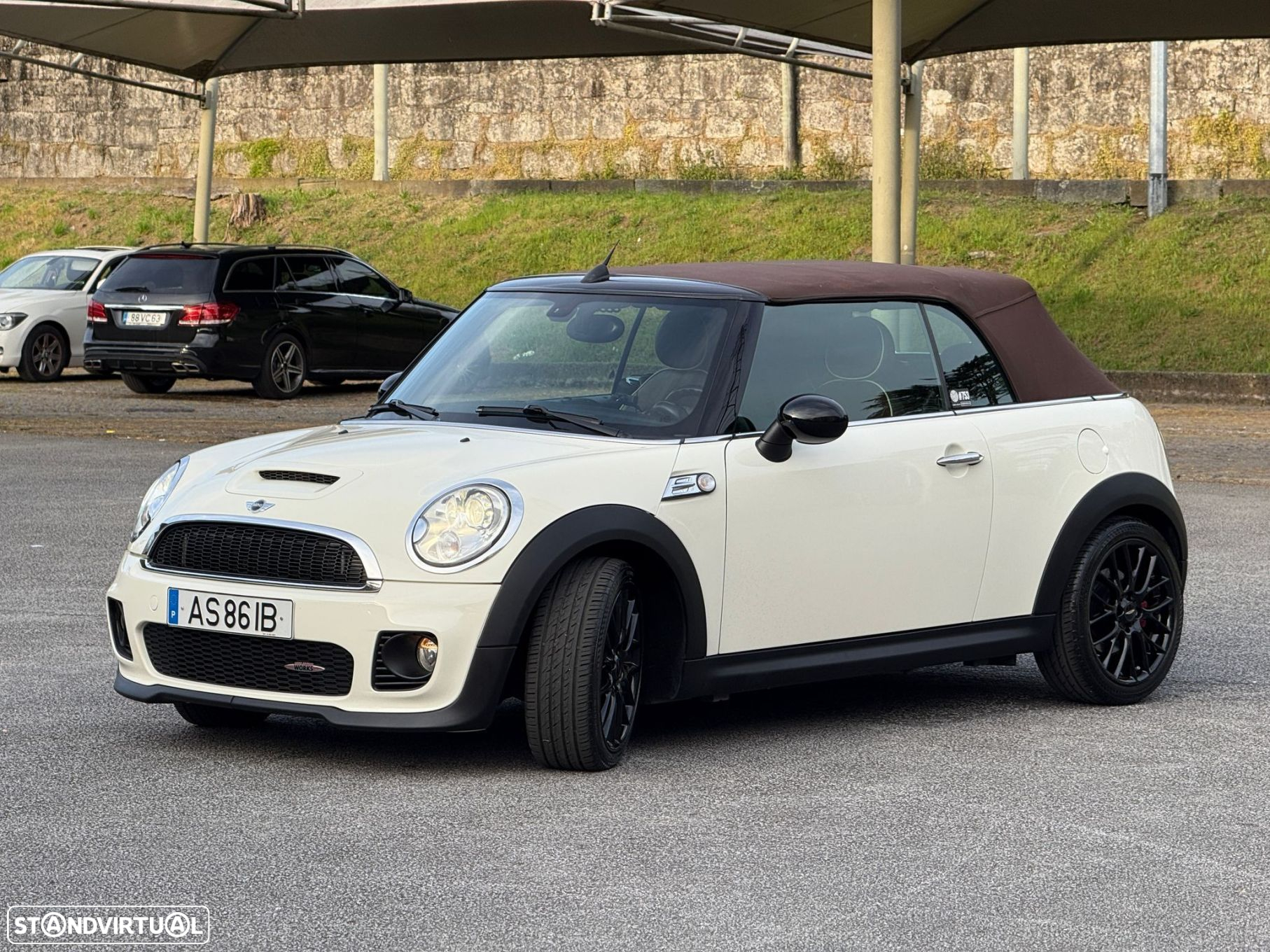 MINI Cabrio John Cooper Works - 22