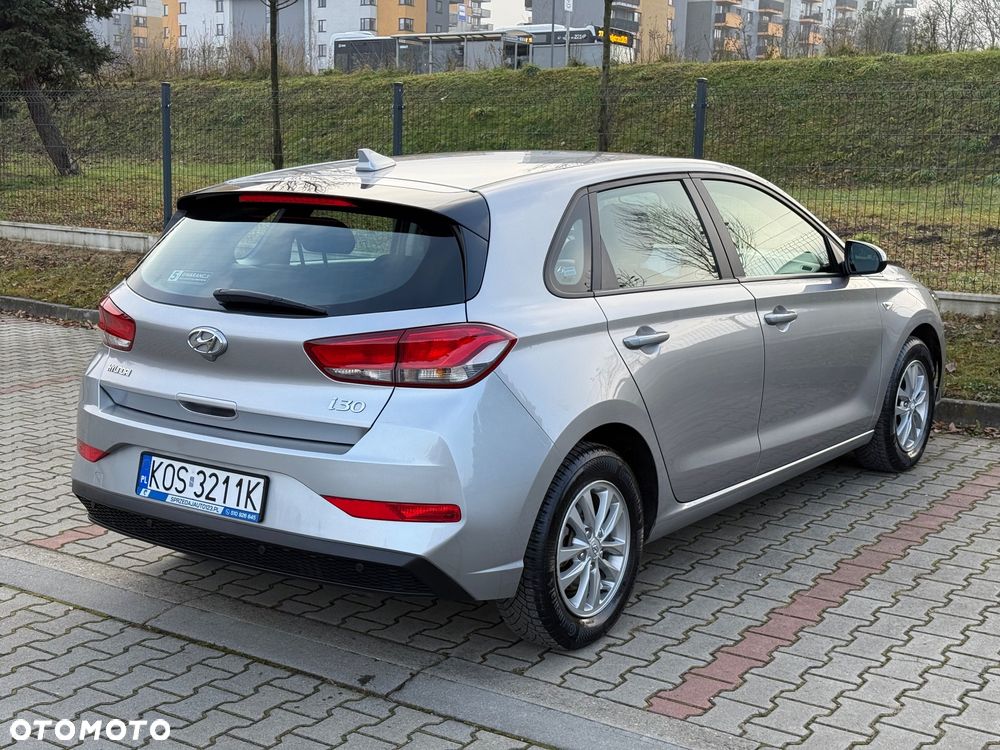 Hyundai i30 1.5 DPI Classic + - 27