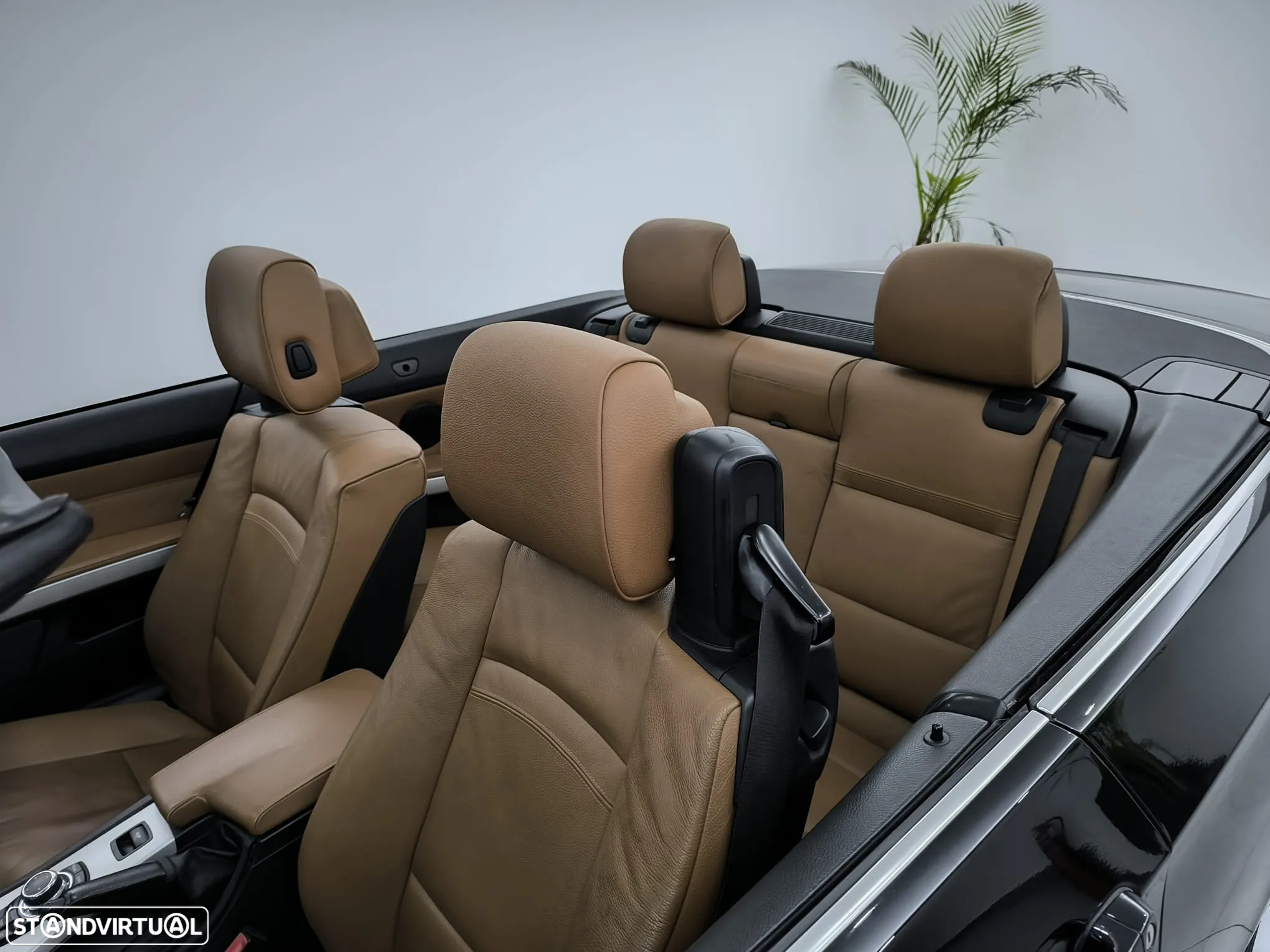 BMW 320 i Cabrio - 32