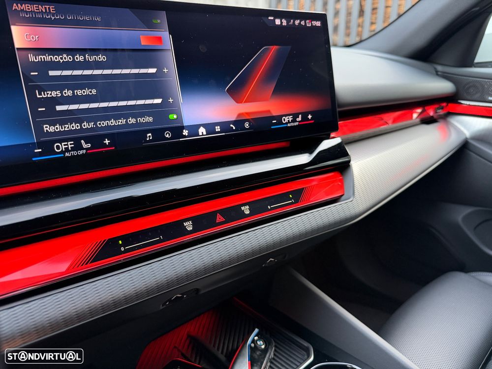 BMW i5 eDrive40 Pack Desportivo M Pro - 32