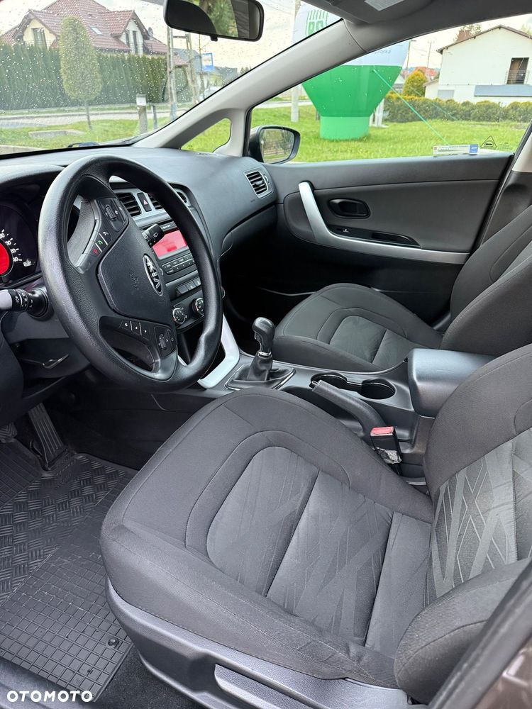 Kia Ceed - 7