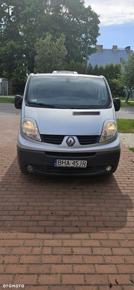 Renault TRAFIC - 1