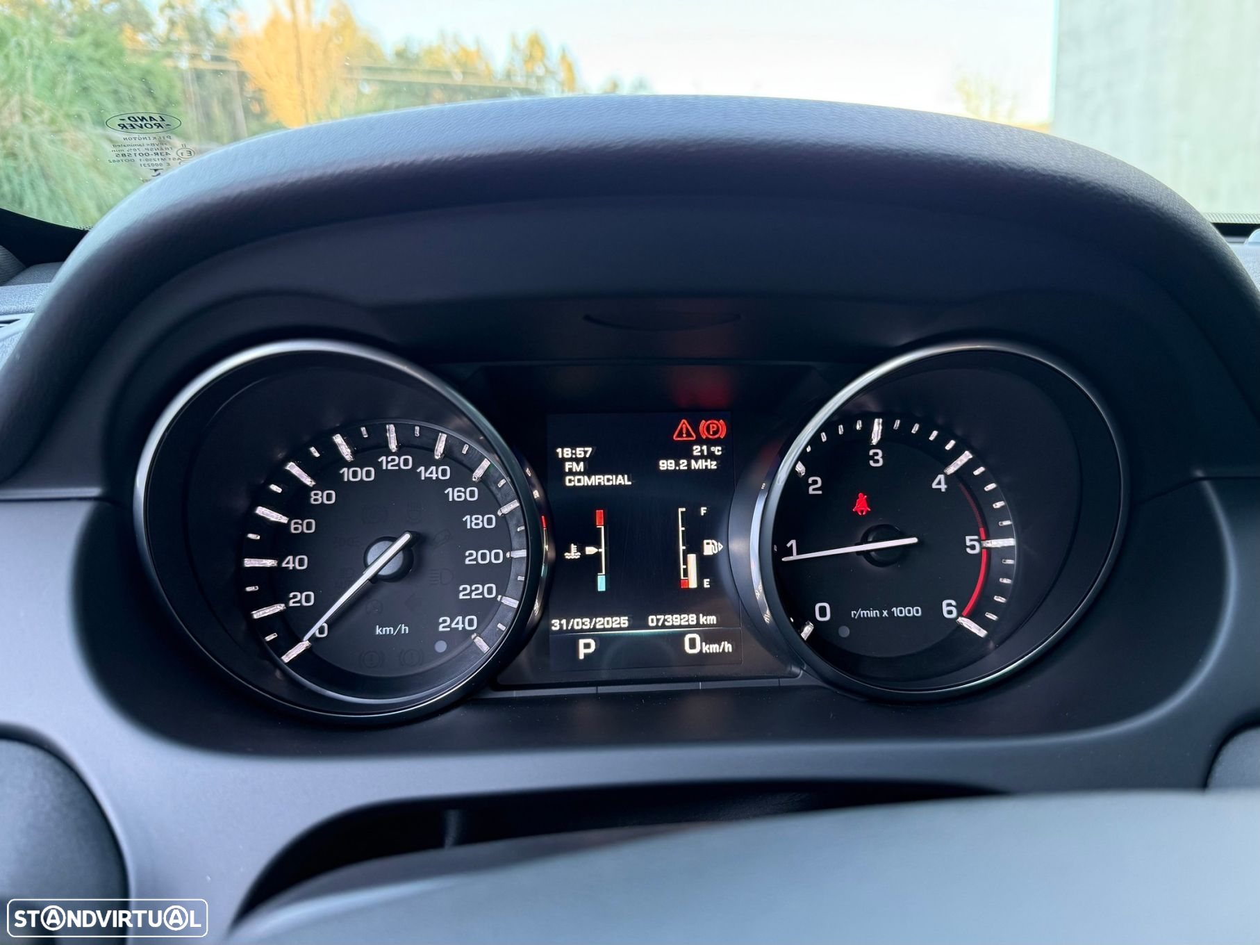 Land Rover Discovery Sport 2.0 TD4 HSE 7L Auto - 24
