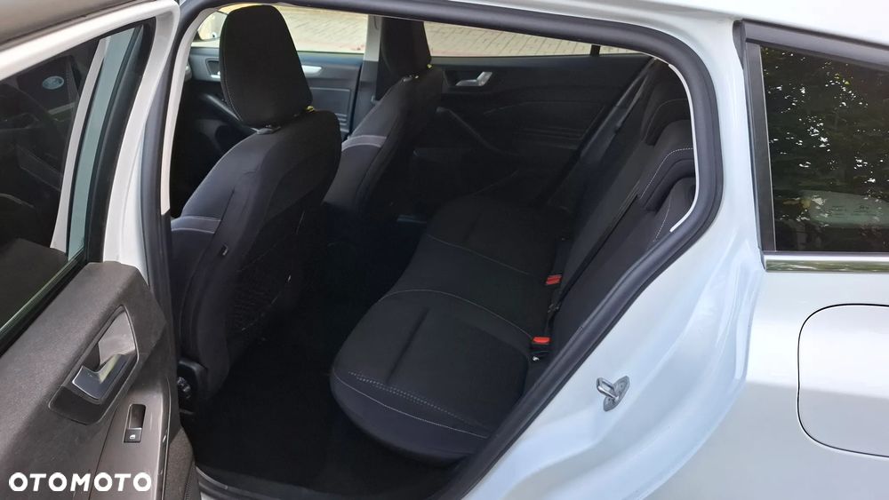 Ford Focus - 10