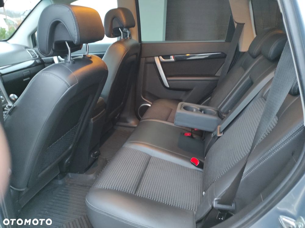 Chevrolet Captiva 2.4 2WD Travel Edition - 24