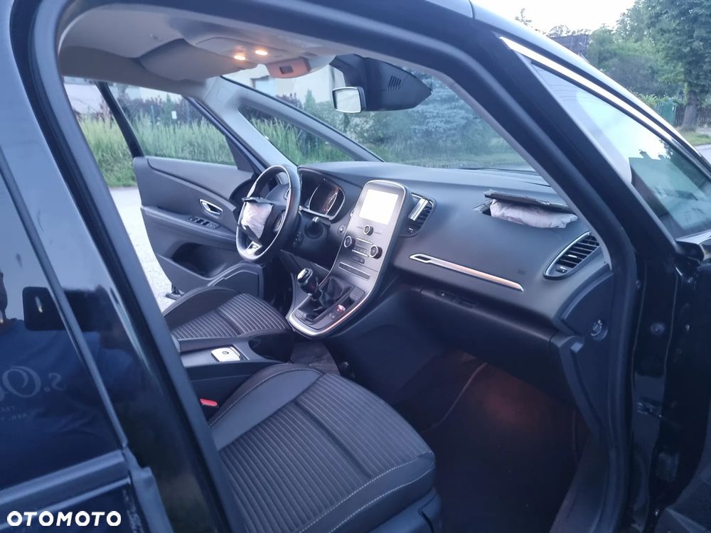 Renault Scenic Energy dCi 110 S&S Paris - 28