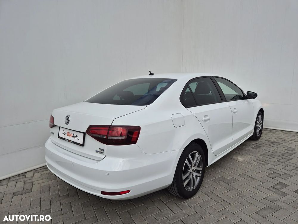 Volkswagen Jetta 2.0 TDI Comfortline - 5