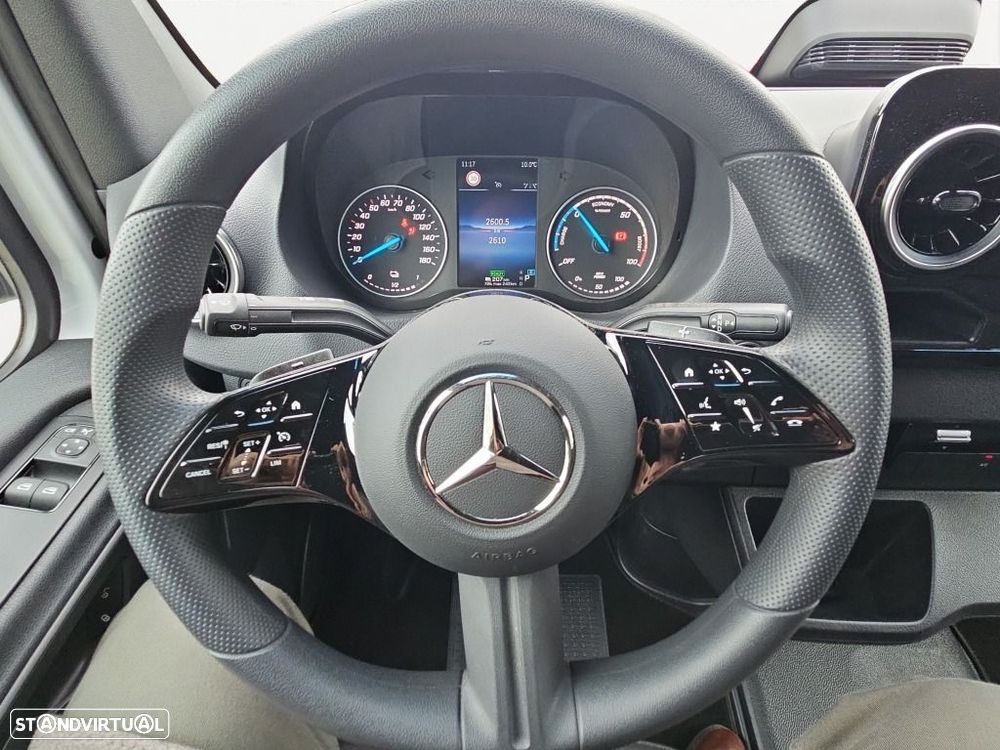 Mercedes-Benz ESPRINTER 24- 81 KWH 320/37 PRO - 10