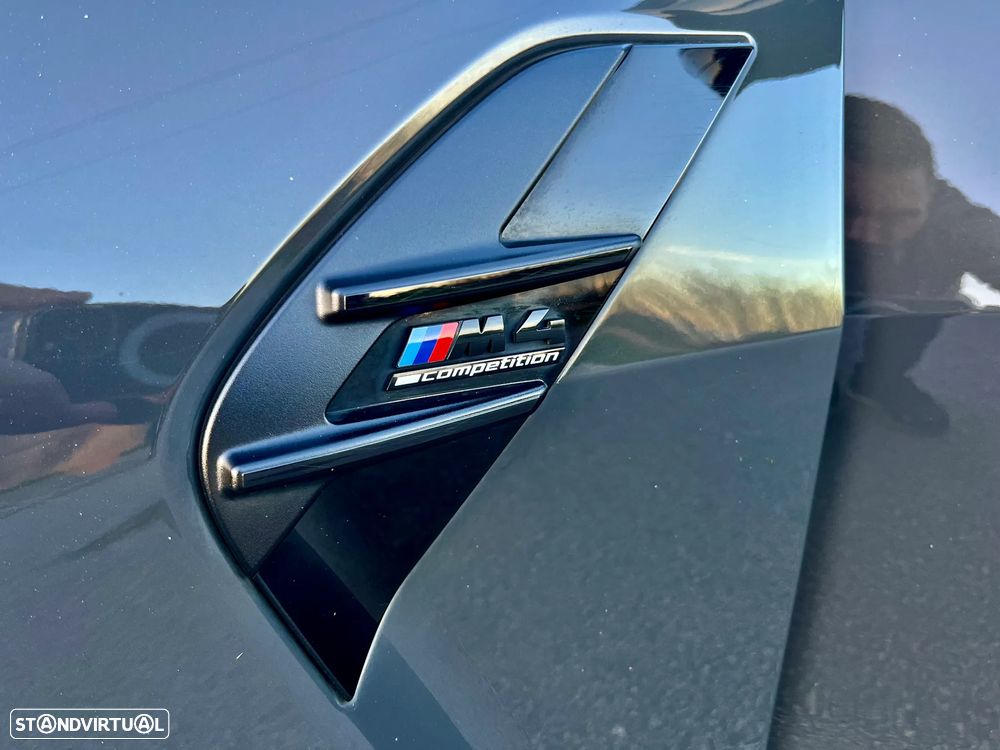 BMW M4 Competition M xDrive - 36
