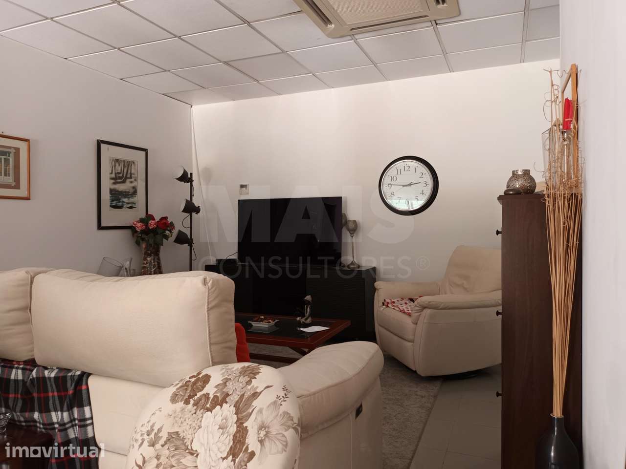 Apartamento T1+1(e loja) na Castanheira do Ribatejo. - Grande imagem: 2/12