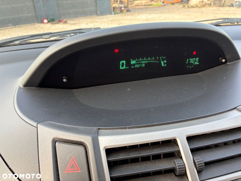 Toyota Yaris 1.4 D-4D Life - 14