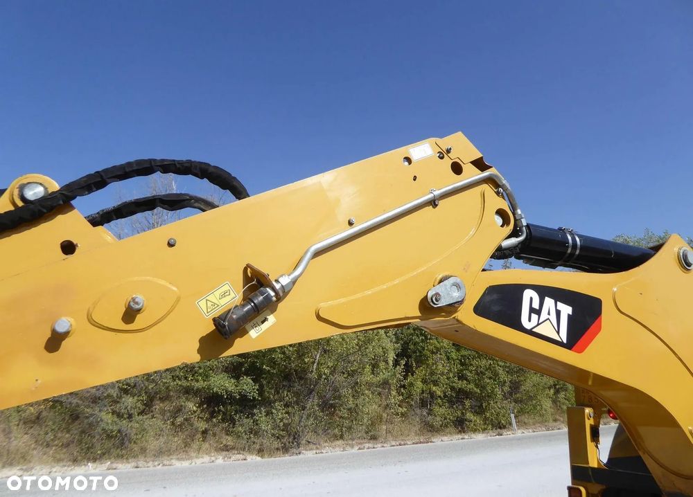 Caterpillar 432 F2 4-cylindrowy - 15