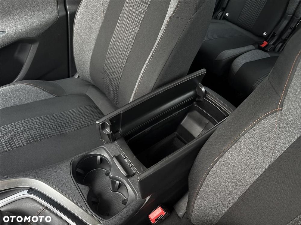 Peugeot 5008 1.2 PureTech Active S&S - 41