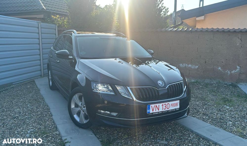 Skoda Octavia 2.0 TDI DSG Style - 2