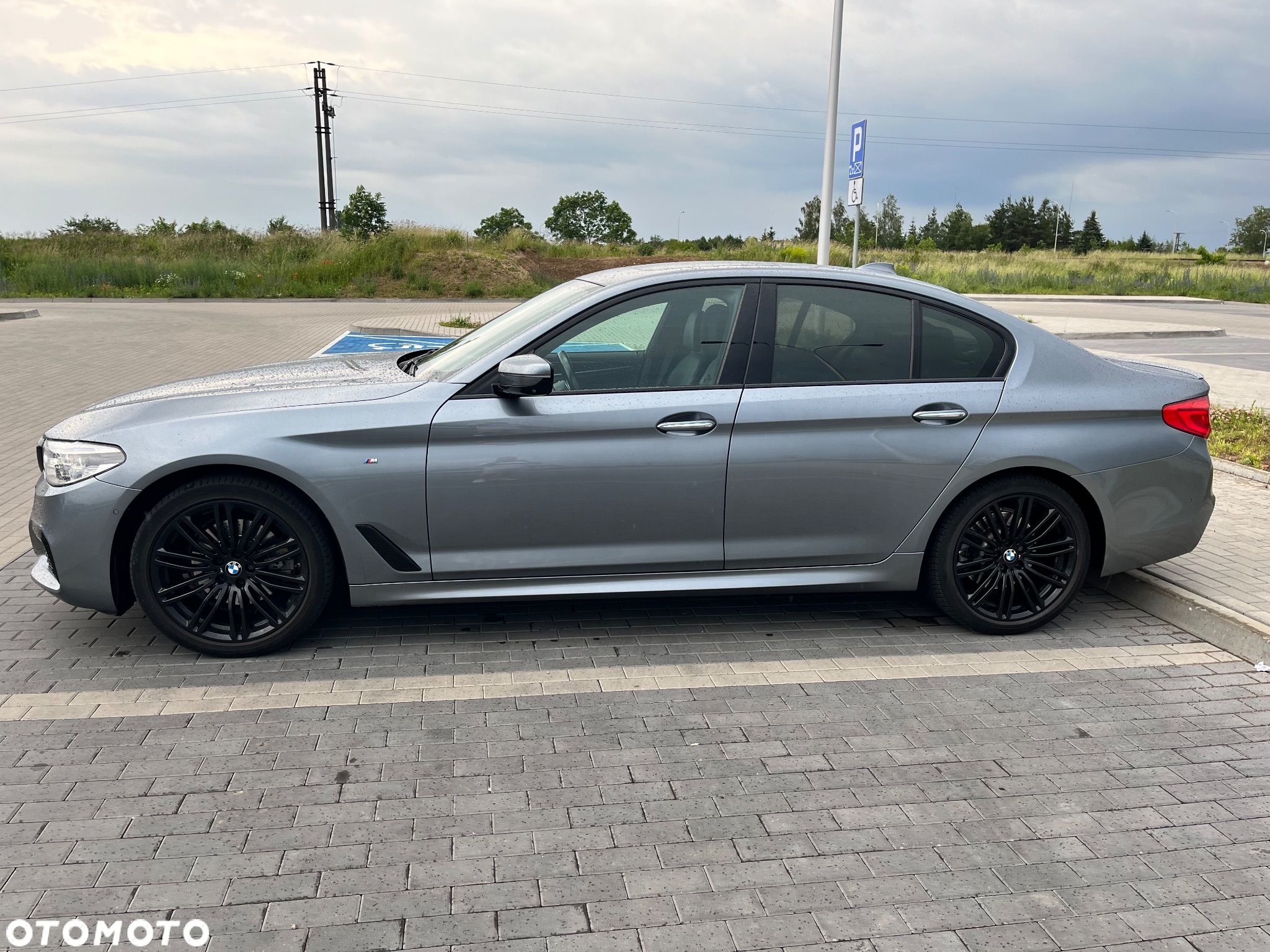 BMW Seria 5 520d M Sport - 1