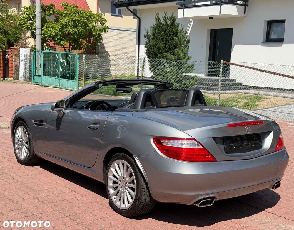 Mercedes-Benz SLK 200 (BlueEFFICIENCY) 7G-TRONIC - 14