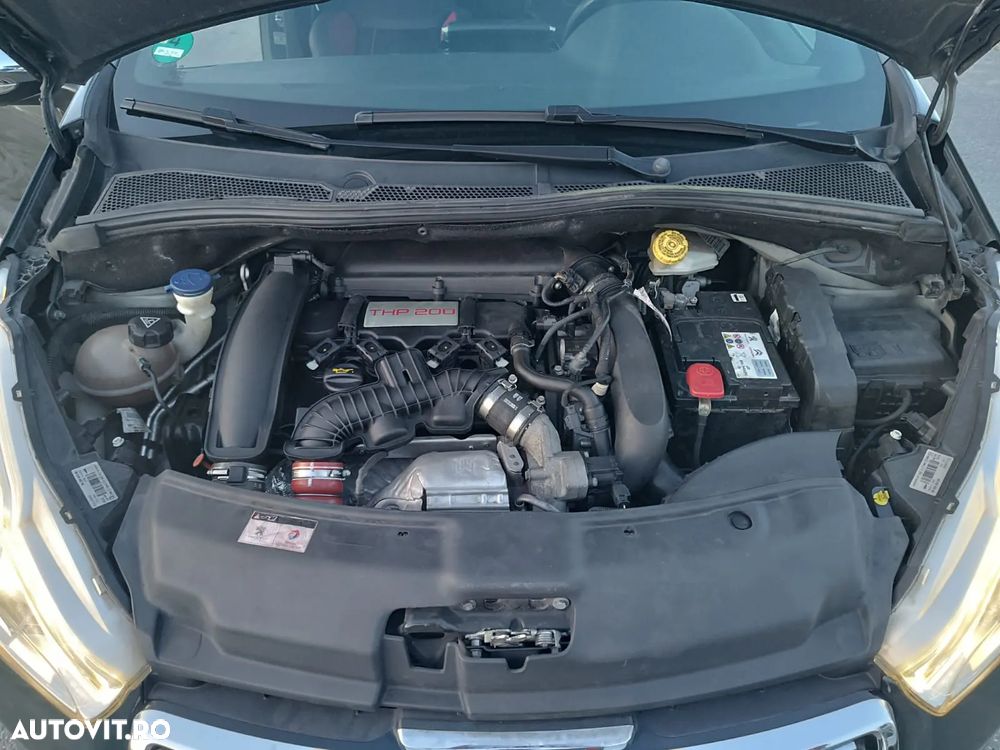 Peugeot 208 GTI 200 THP - 23