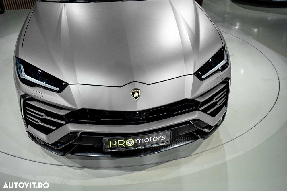 Lamborghini URUS - 12