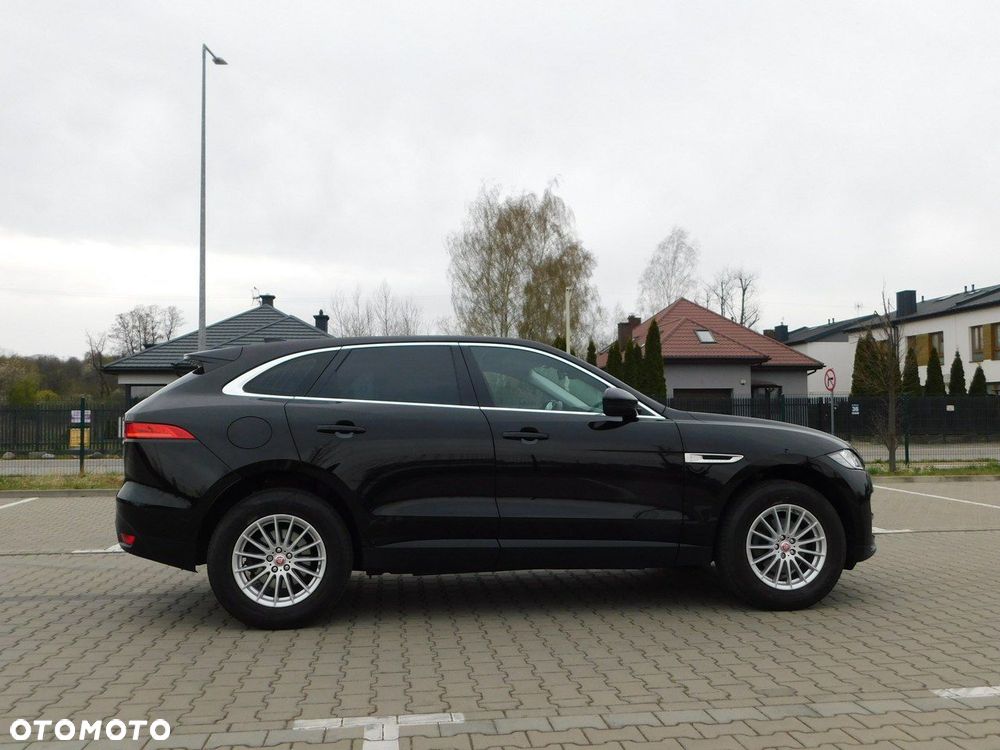 Jaguar F-Pace - 5