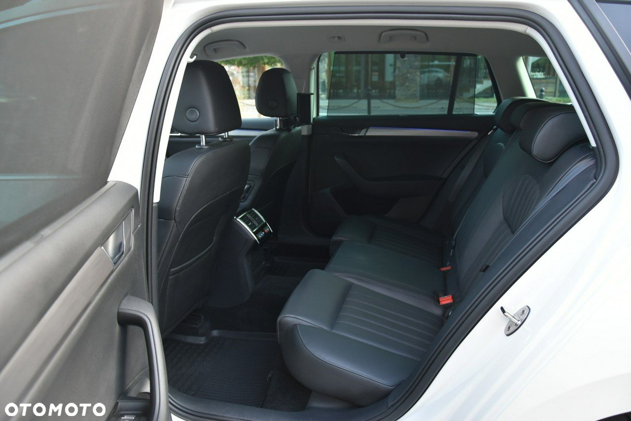 Skoda Superb 2.0 TDI DSG Style - 18