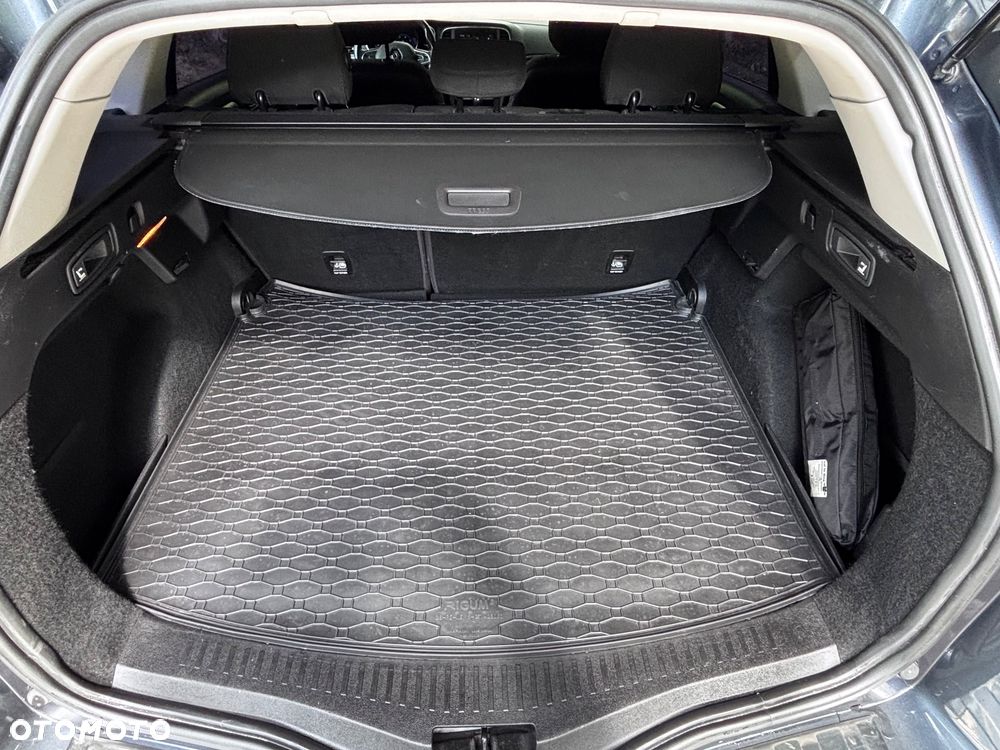 Renault Megane ENERGY TCe 100 PLAY - 16