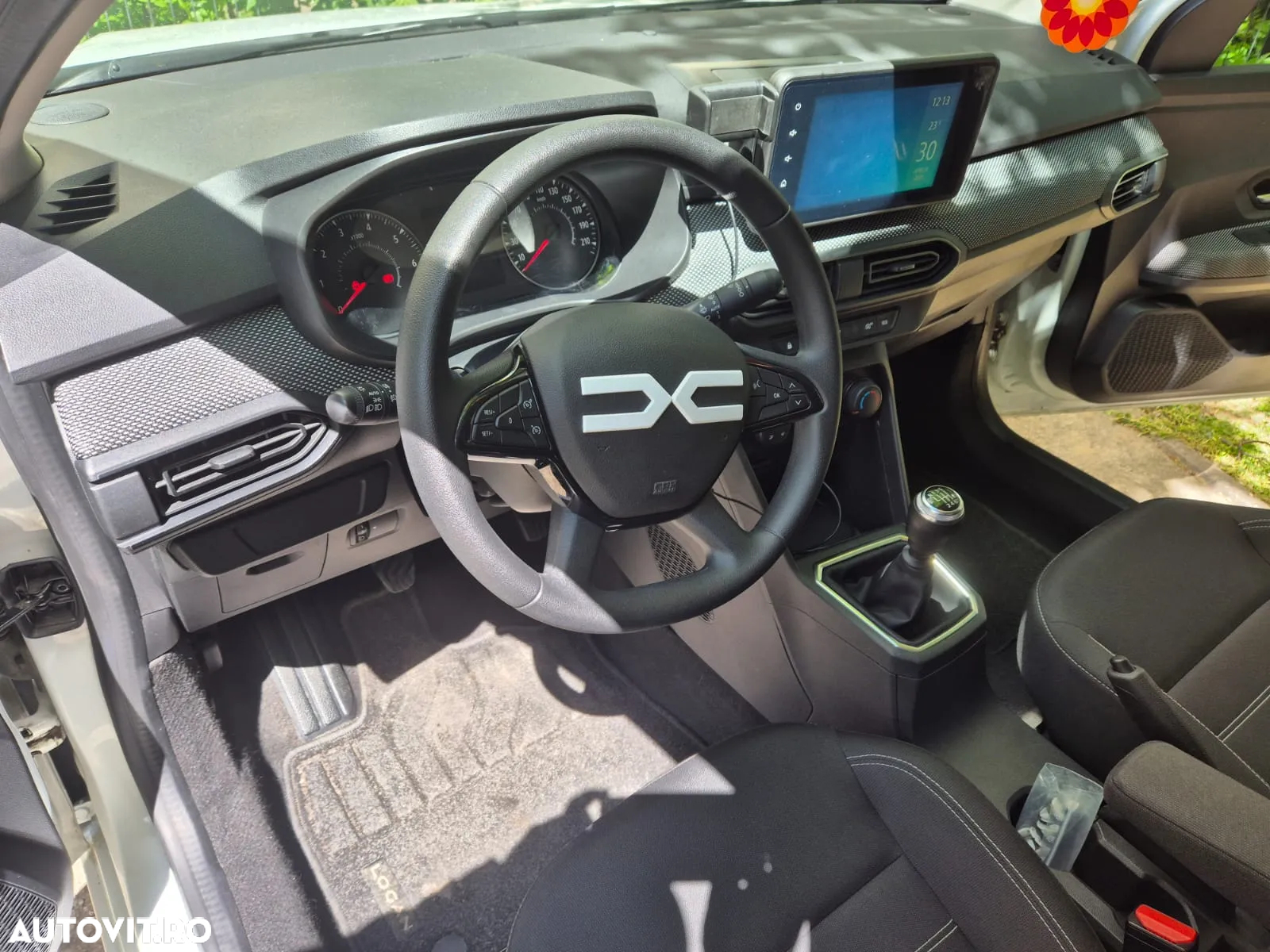 Dacia Logan TCe 90 MT6 Journey - 11