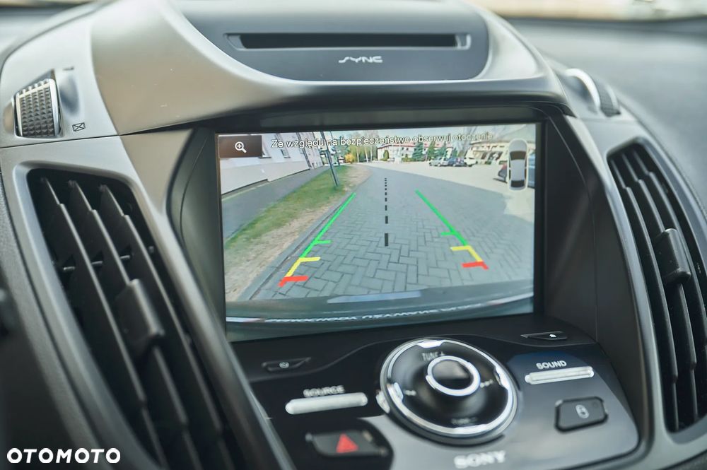 Ford Kuga 1.6 EcoBoost 2x4 Titanium - 35