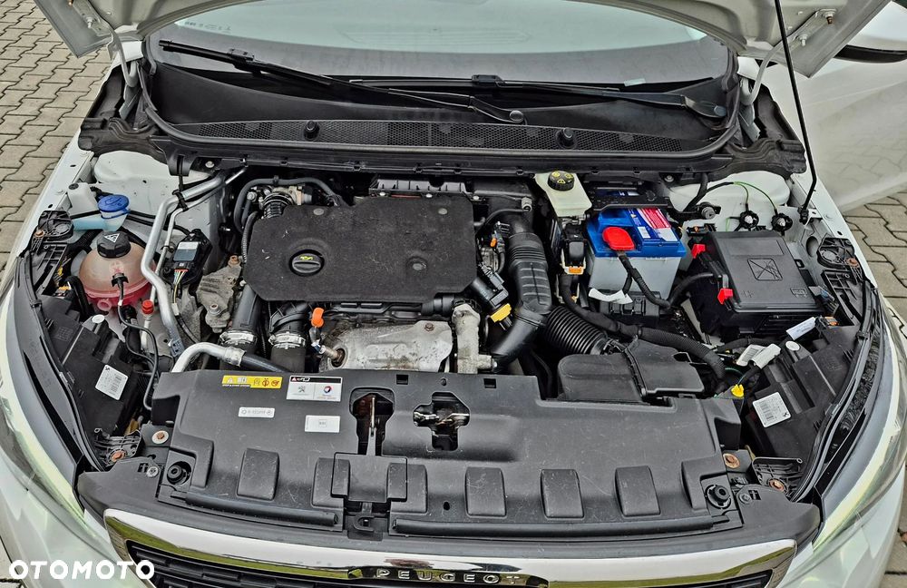 Peugeot 308 - 33