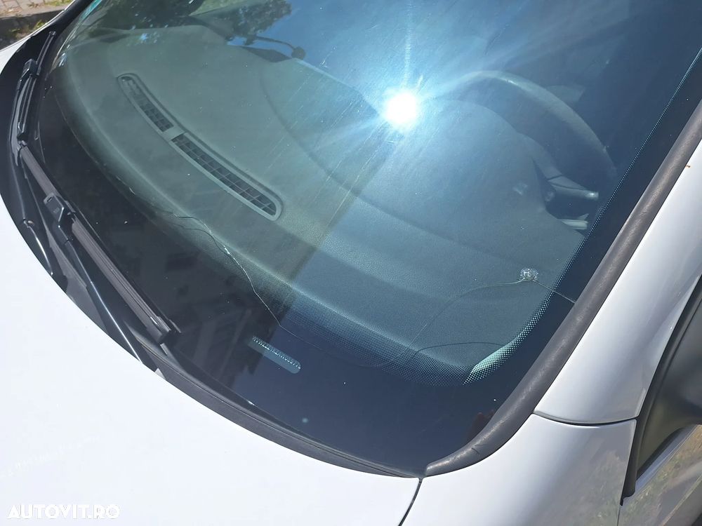 Volkswagen Golf 2.0 TDI Comfortline - 5