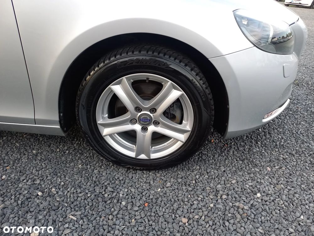 Volvo V40 D3 Momentum - 20