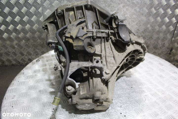 SKRZYNIA BIEGÓW RENAULT MEGANE III 1.6 - 2