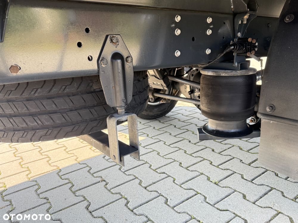 Iveco DAILY 70-180 180KM * 10 E.Palet Kontener *+Winda 1000KG BOGATA Opcja Wyposażenia!!! - 30