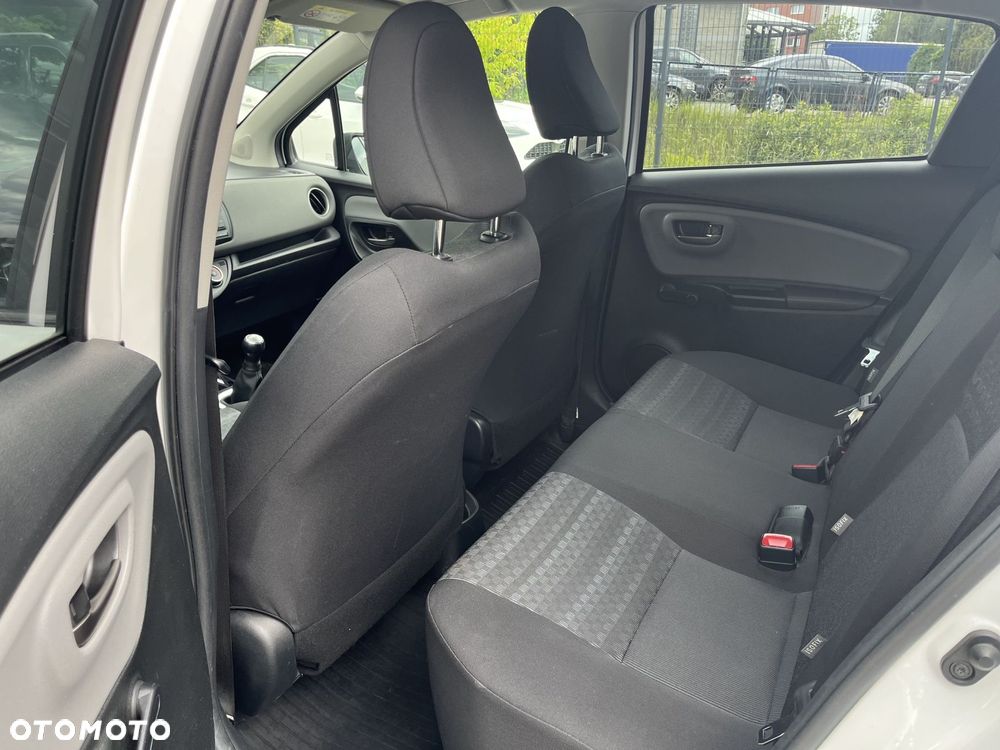 Toyota Yaris 1.0 Active EU6 - 15
