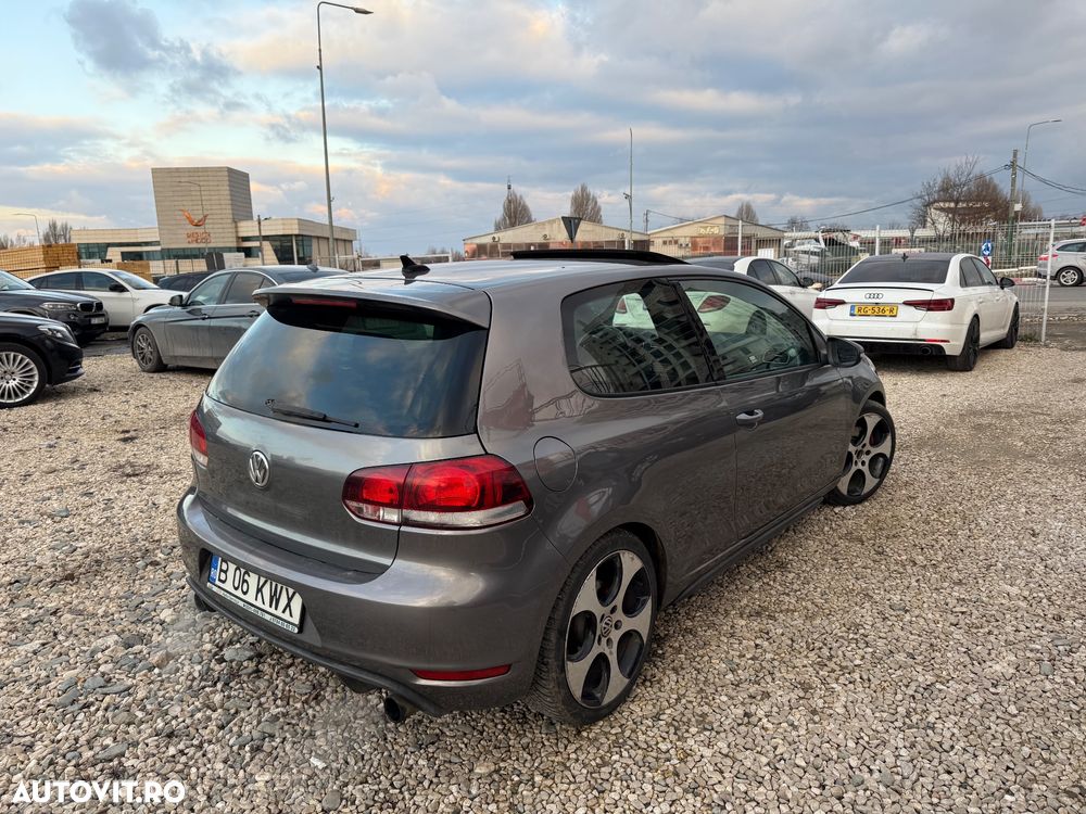 Volkswagen Golf 2.0 TSI GTI - 4