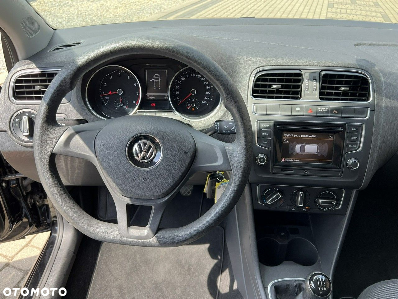 Volkswagen Polo - 12
