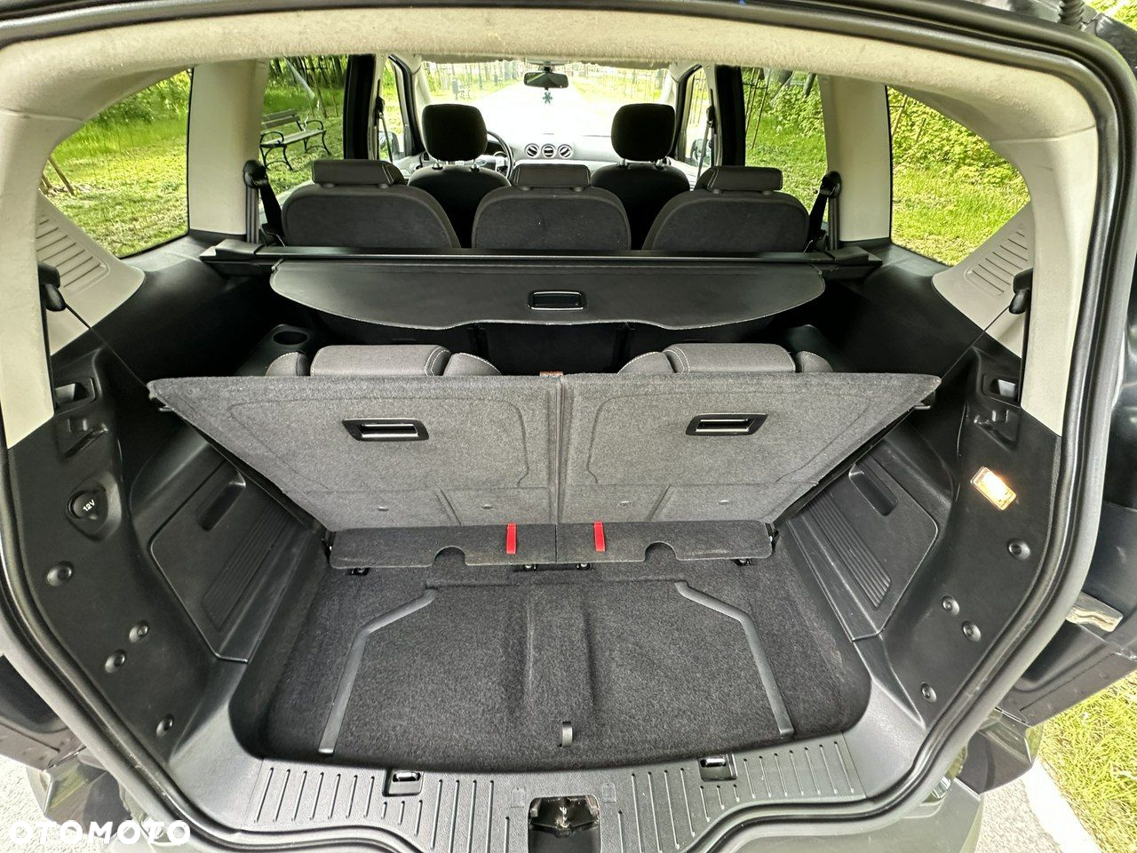 Ford S-Max - 24