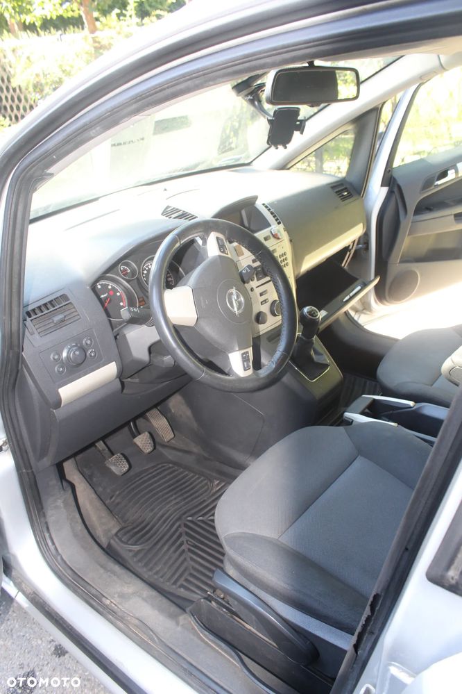 Opel Zafira 1.9 CDTI Enjoy - 12