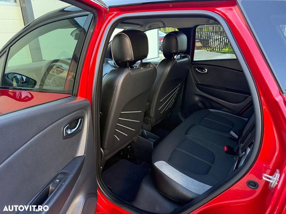 Renault Captur TCe 150 EDC GPF BOSE EDITION - 18