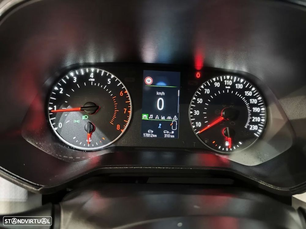 Renault Clio 1.0 TCe Intens — fotografia 17