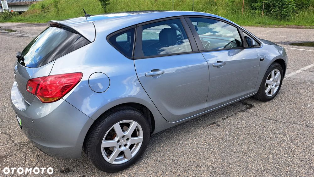 Opel Astra 1.4 T Cosmo - 3