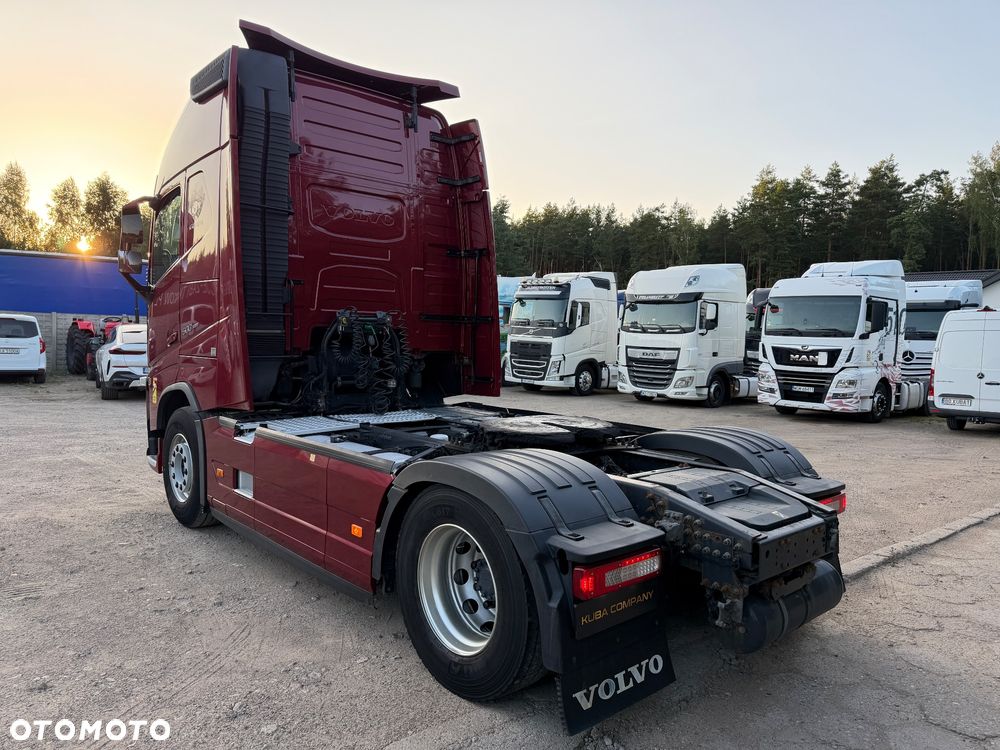 Volvo FH 500 XXL TELEWIZOR / KSENONY / FULL SPOJLERY / LAKIER METALIK / DŁUGA RAMA AKUMULATORY Z TYŁU / LAMPY LED / NAJWIĘKSZA KABINA XXL z TV / 2017 ROK !! - 6