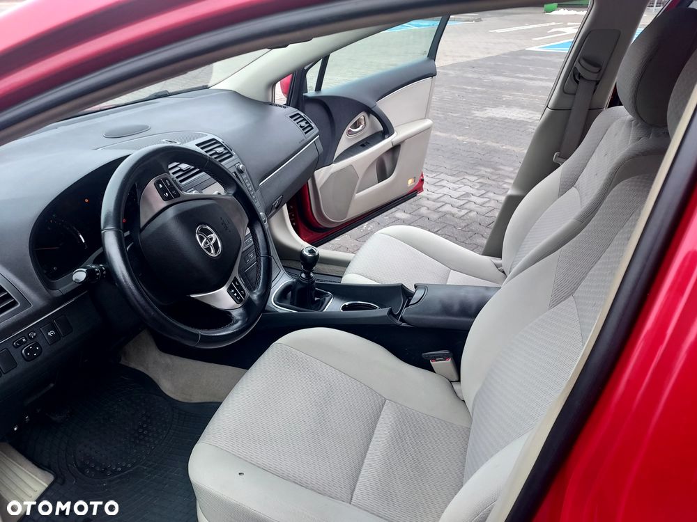 Toyota Avensis 2.0 D-4D Sol plus+NAVI - 11