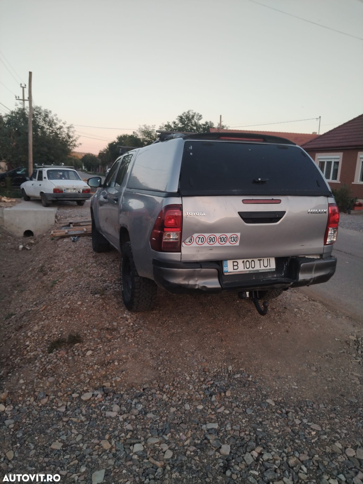 Toyota Hilux - 20