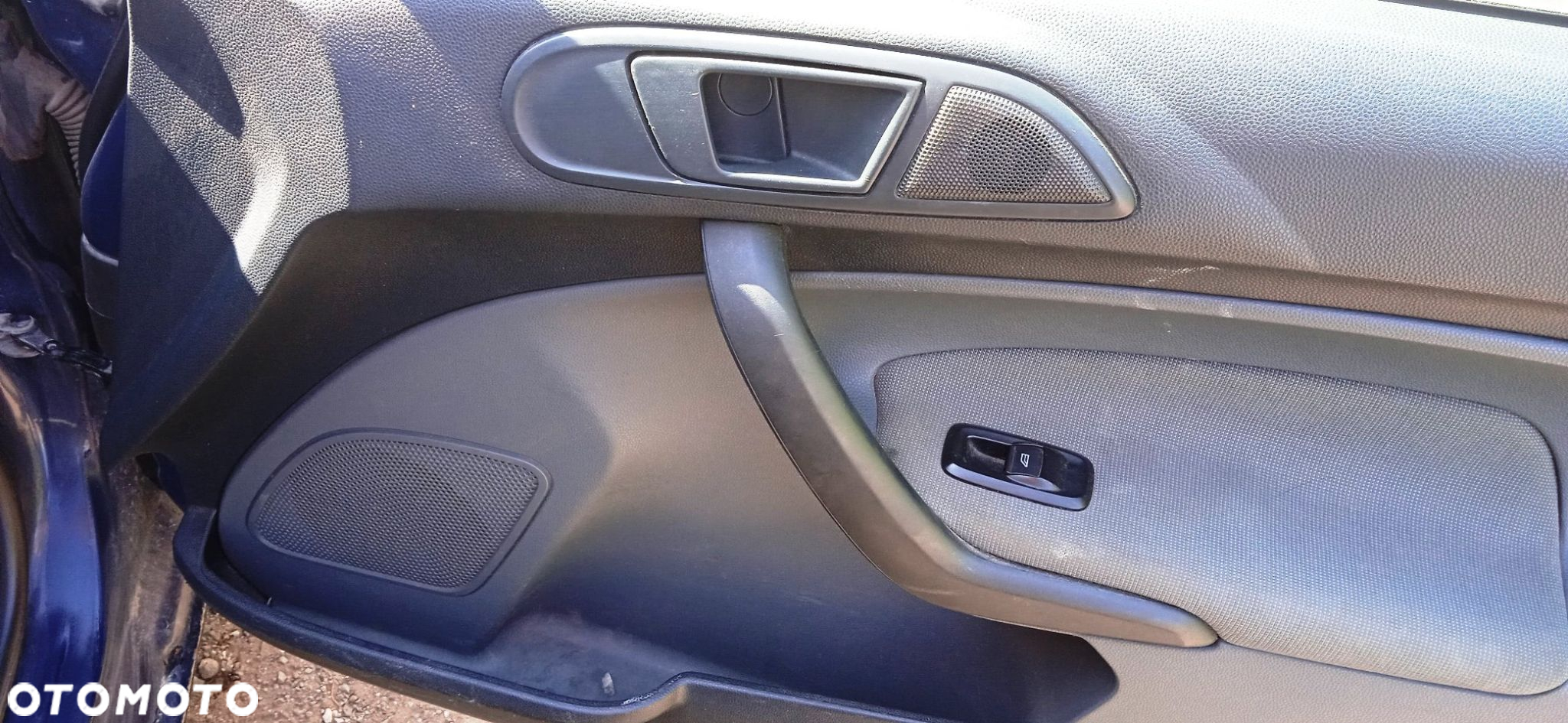 Boczki drzwi panel szyb lusterek Ford Fiesta MK7 3D - 3