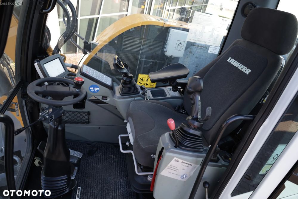 Liebherr A910 Compact Litronic - 24