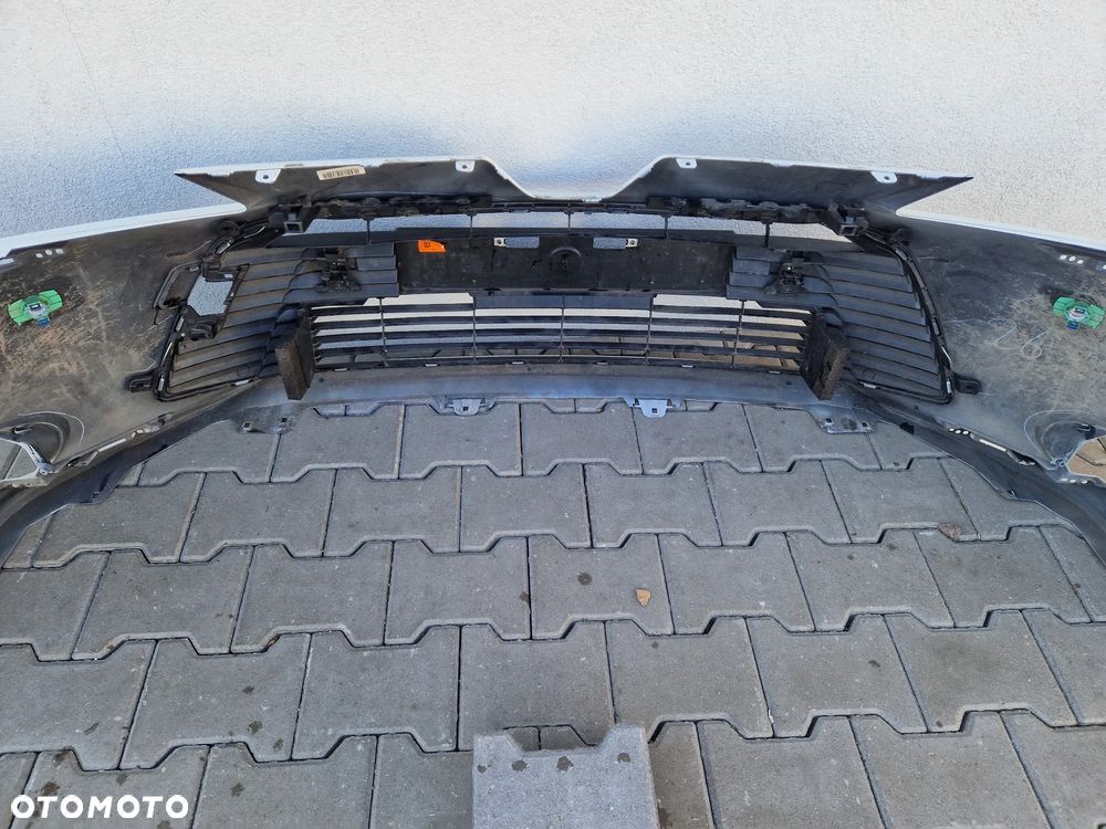 Zderzak Toyota Corolla XII E210 E21 sedan - 11